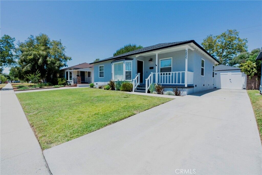Property Photo:  5855 Daneland Street  CA 90713 