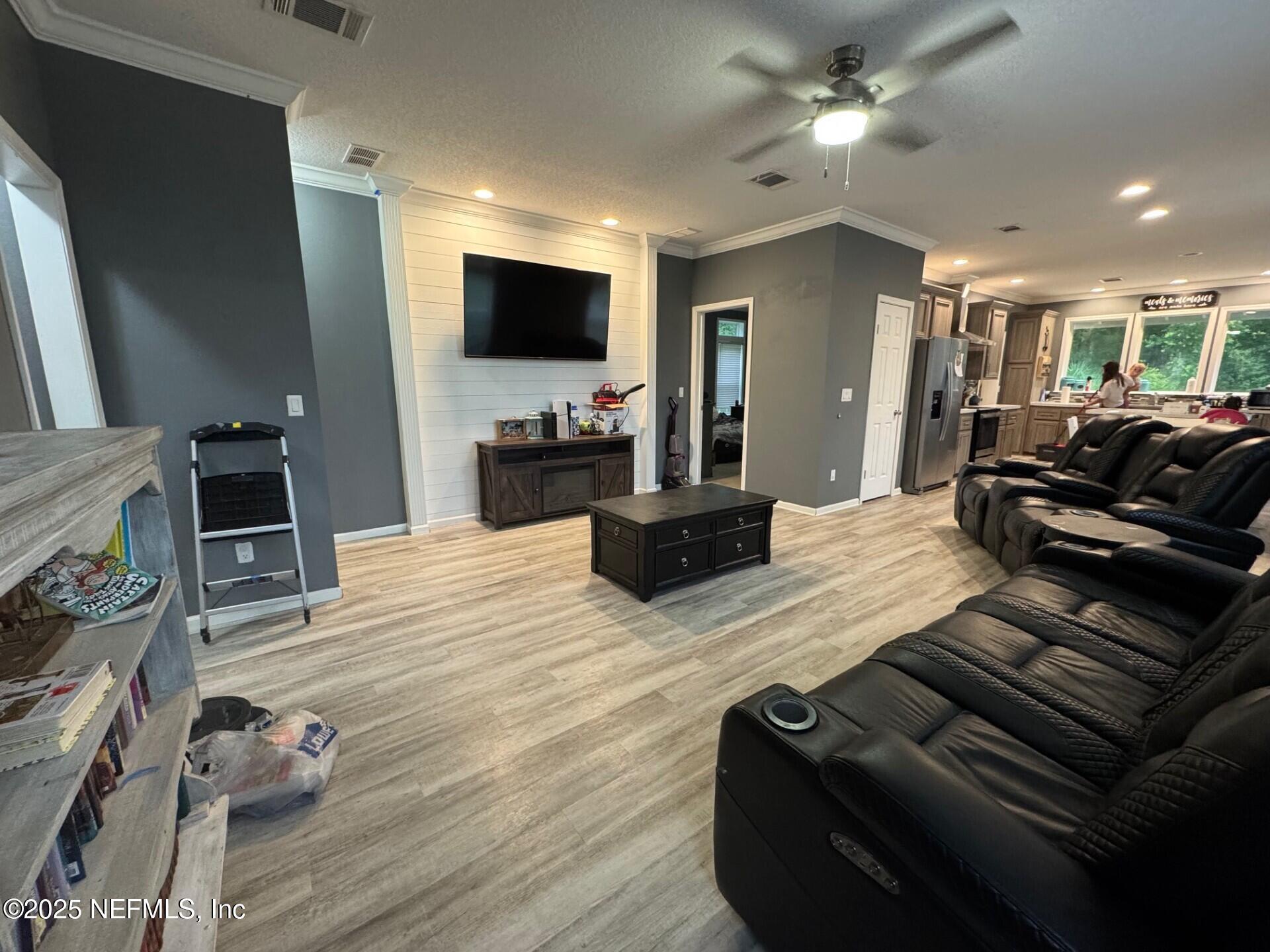 Property Photo: 212 Squirrel Tree Trail FL 32189