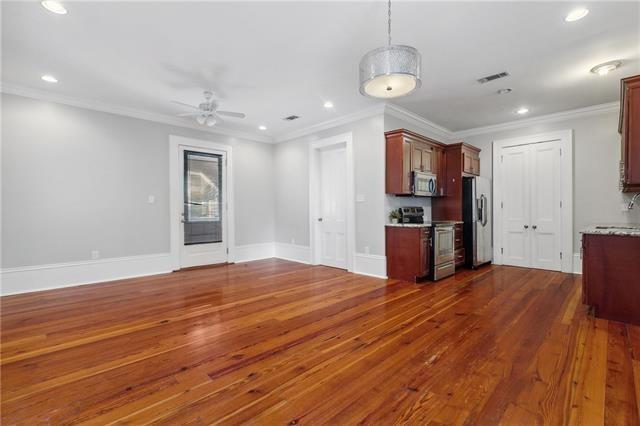 Property Photo:  1836 Baronne Street D  LA 70113 