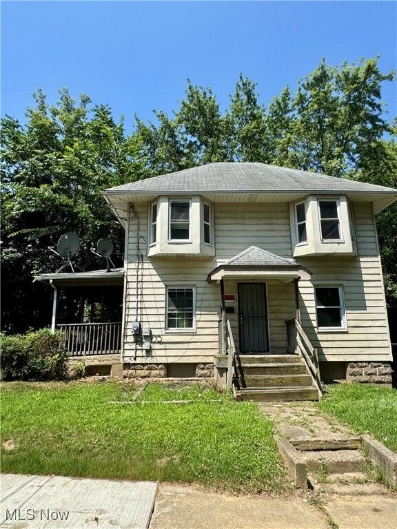 Property Photo:  405 Stanton Avenue  OH 44301 
