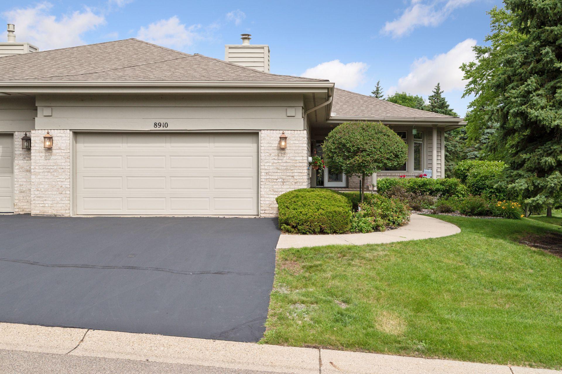 Property Photo: 8910 Hilloway Road MN 55347