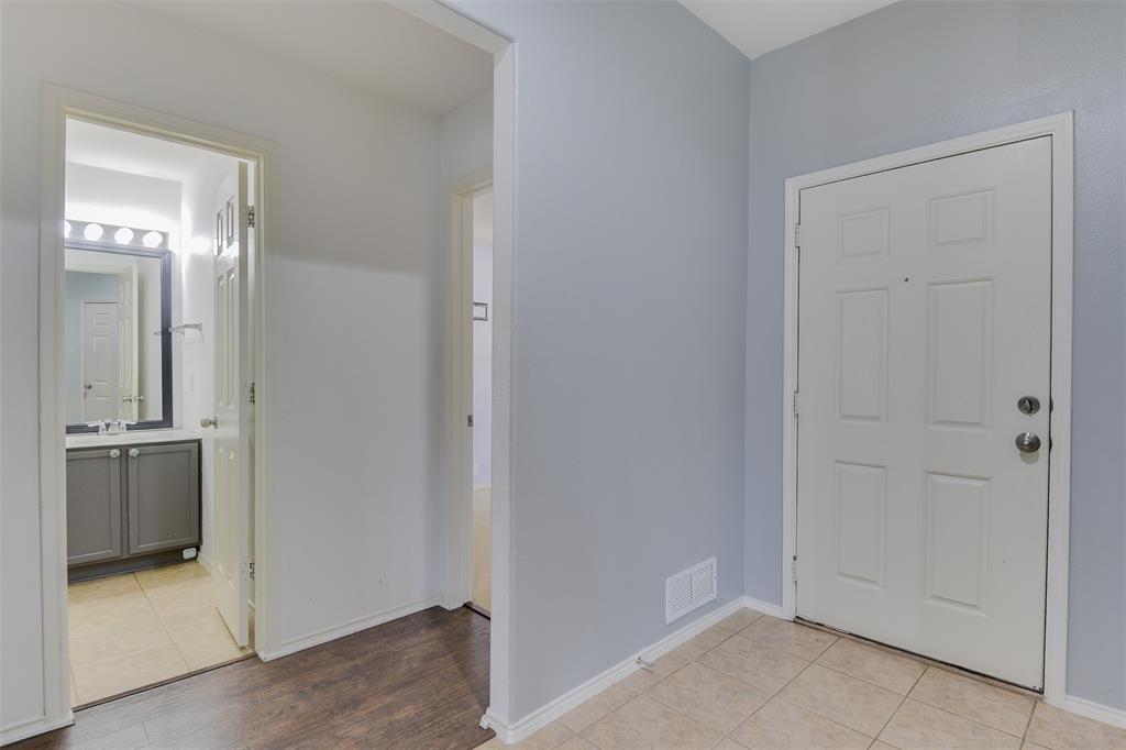 Property Photo: 127 Coyote Run TX 75165
