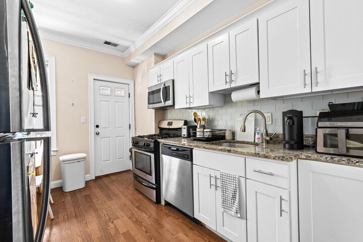 Property Photo:  75 Ruthven Street  MA 02121 