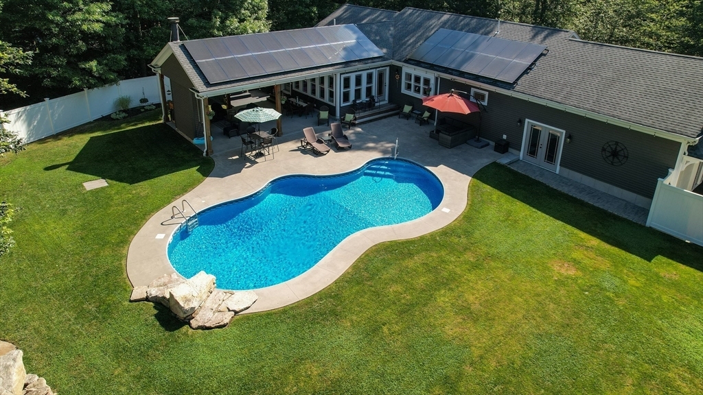 Property Photo:  6 Cahoons Ln  MA 02790 