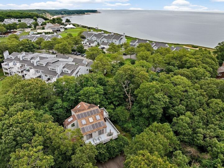 Property Photo: 15 Nonantum Rd MA 02360