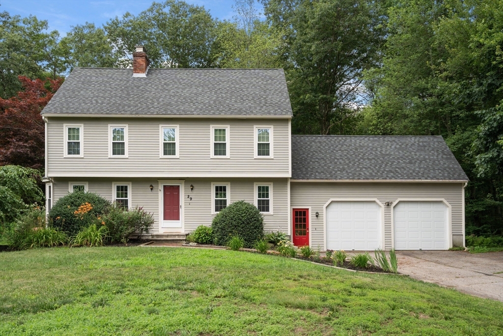 Property Photo: 29 Chipper Hill Rd MA 01534