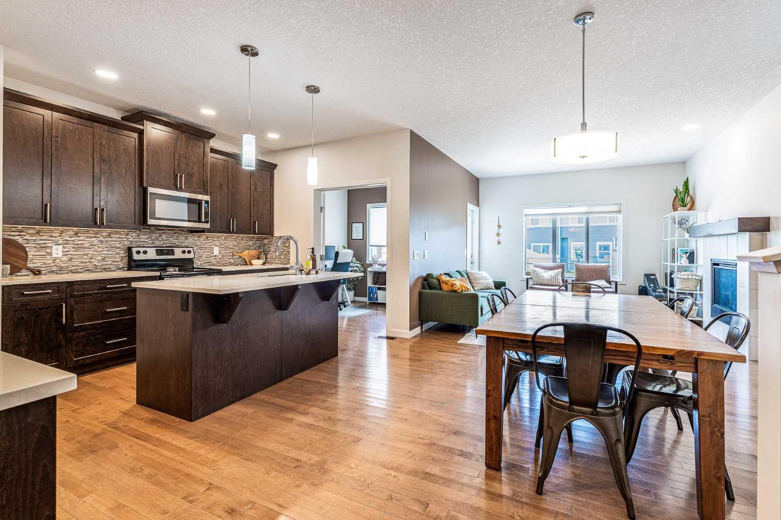 Property Photo:  112 Midtown Court SW  AB T4B 4E4 