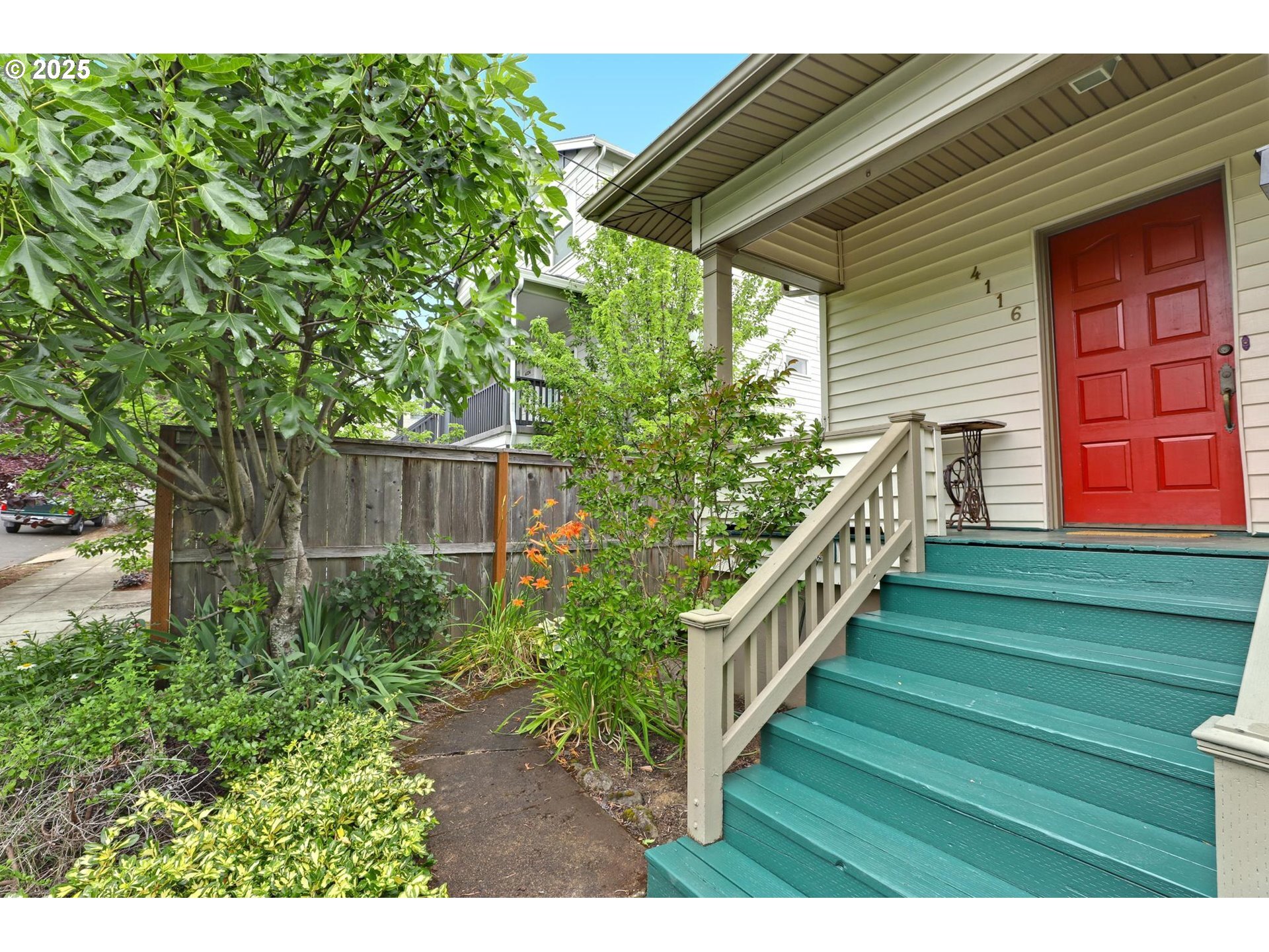 Property Photo: 4116 NE 13th Ave OR 97211