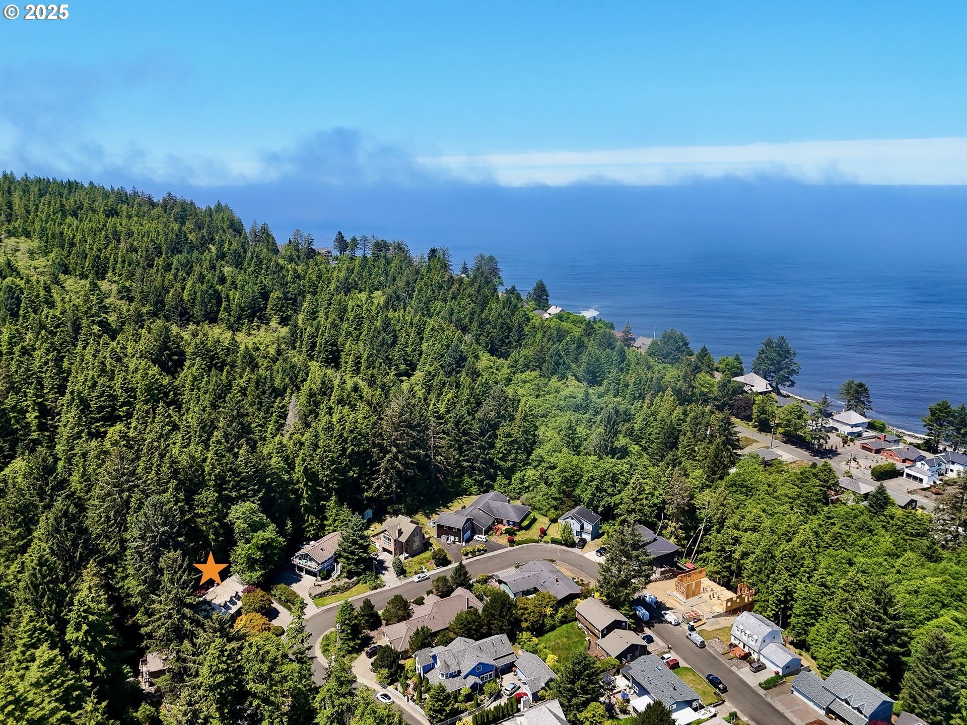 Property Photo:  3305 Bayview Ter  OR 97138 