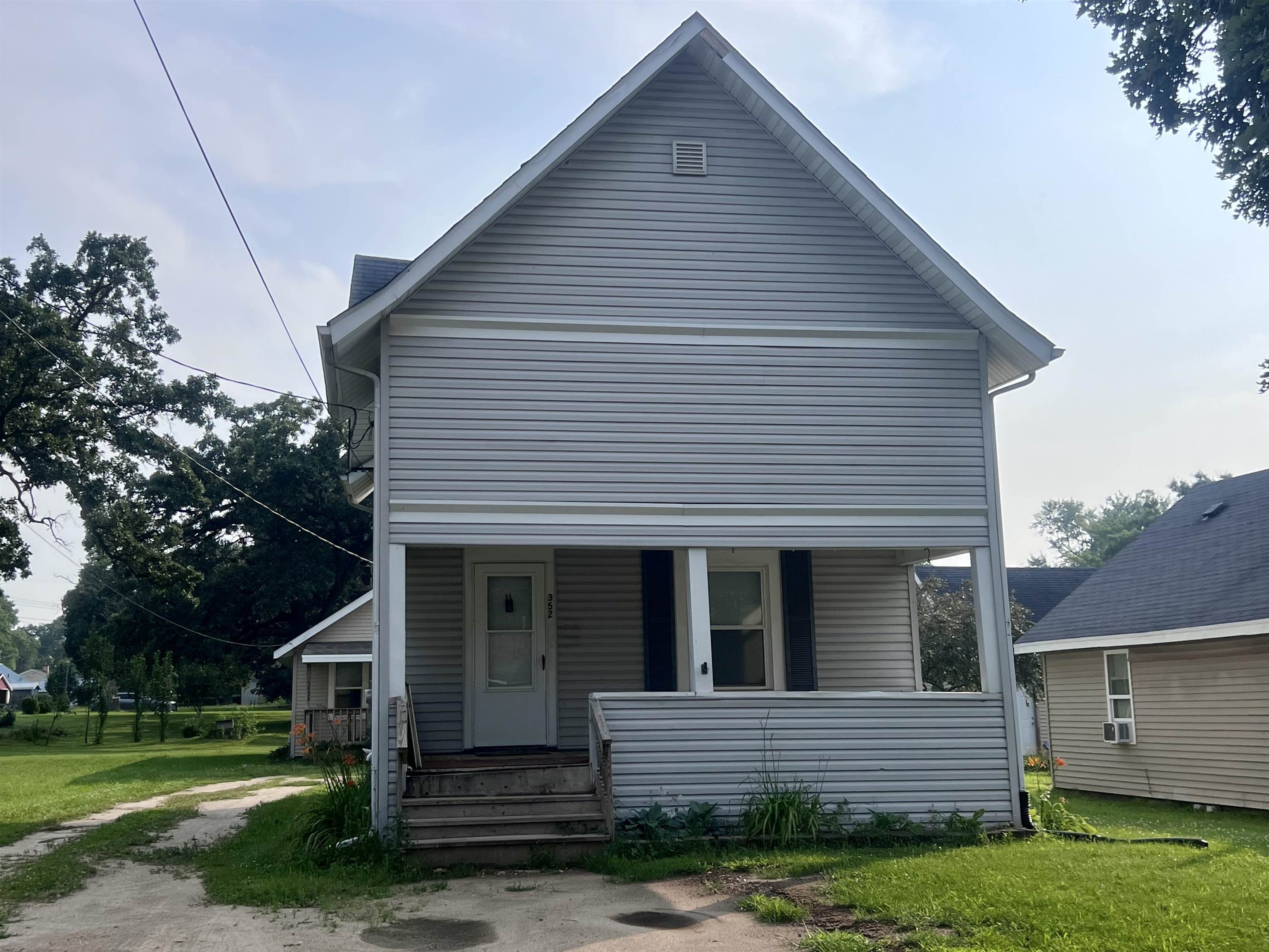 Property Photo: 352 Springfield Avenue IL 61080