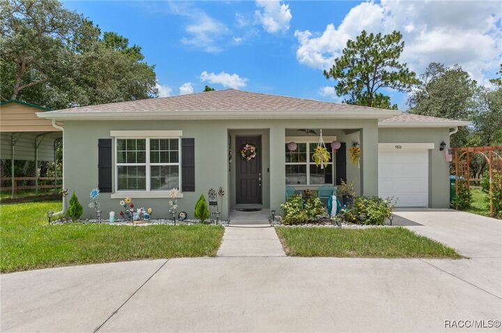 Property Photo: 9810 N Angela Drive FL 34433