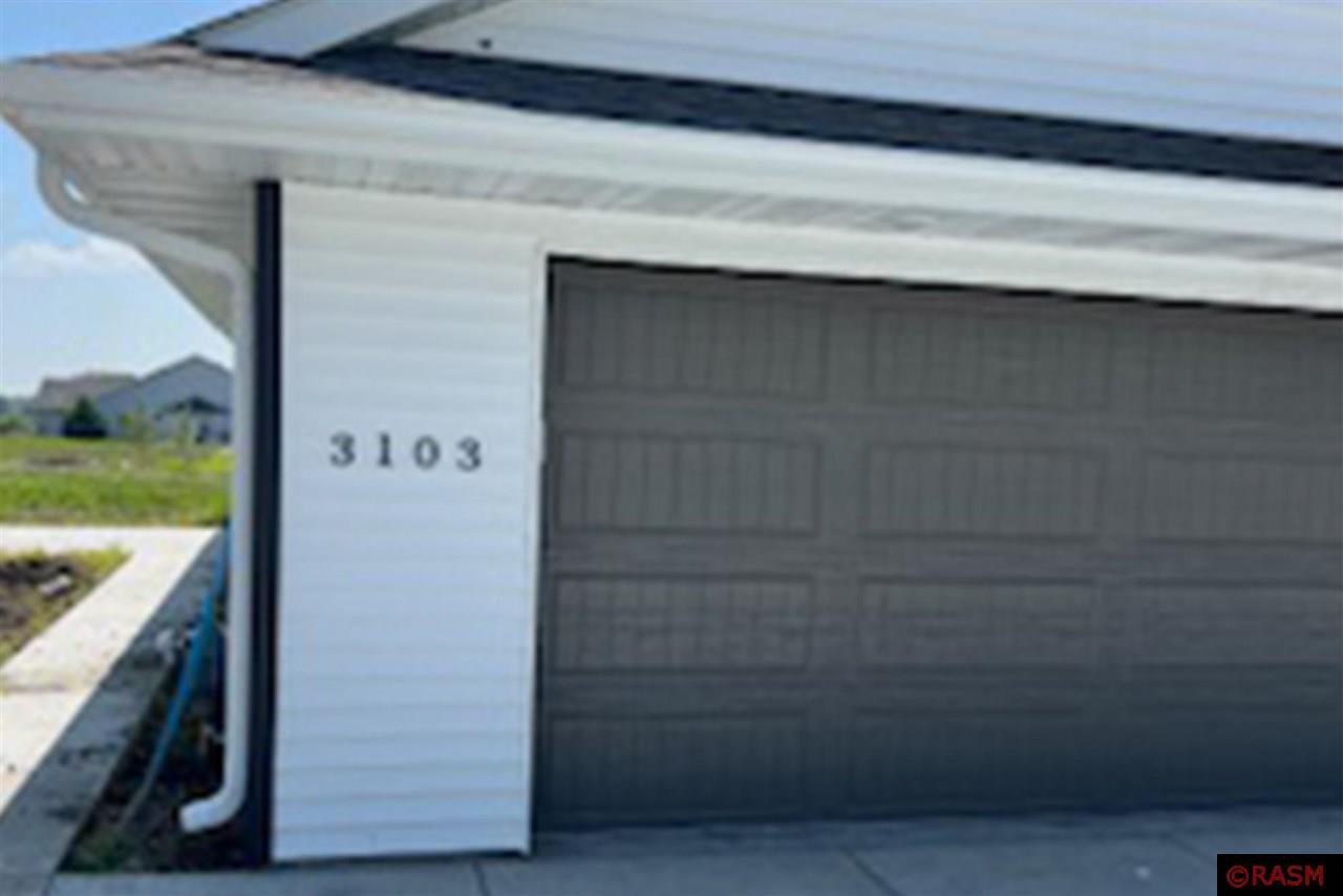 Property Photo: 3103 Scotch Lane MN 56001