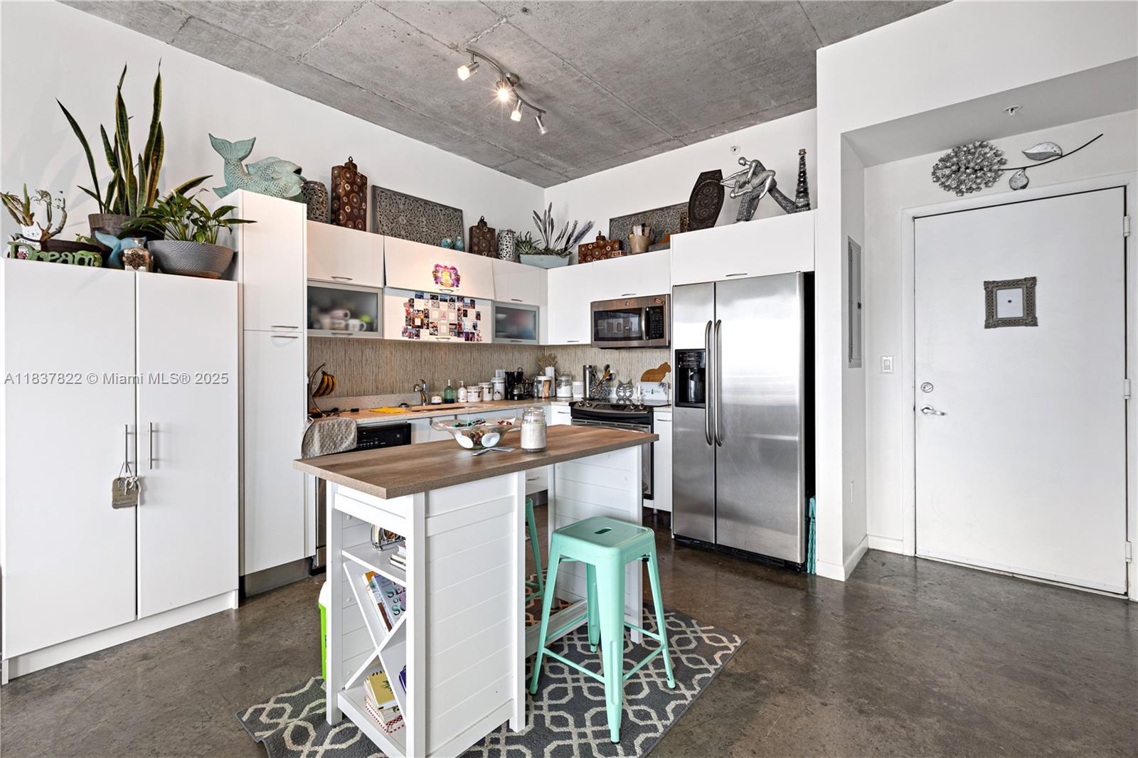Property Photo: 133 NE 2nd Ave 1109 FL 33132