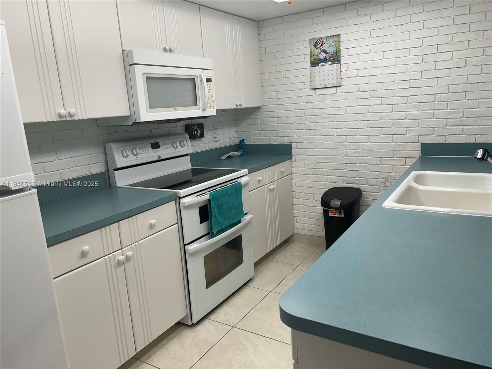 Property Photo:  318 NW 69th Ave 190  FL 33317 