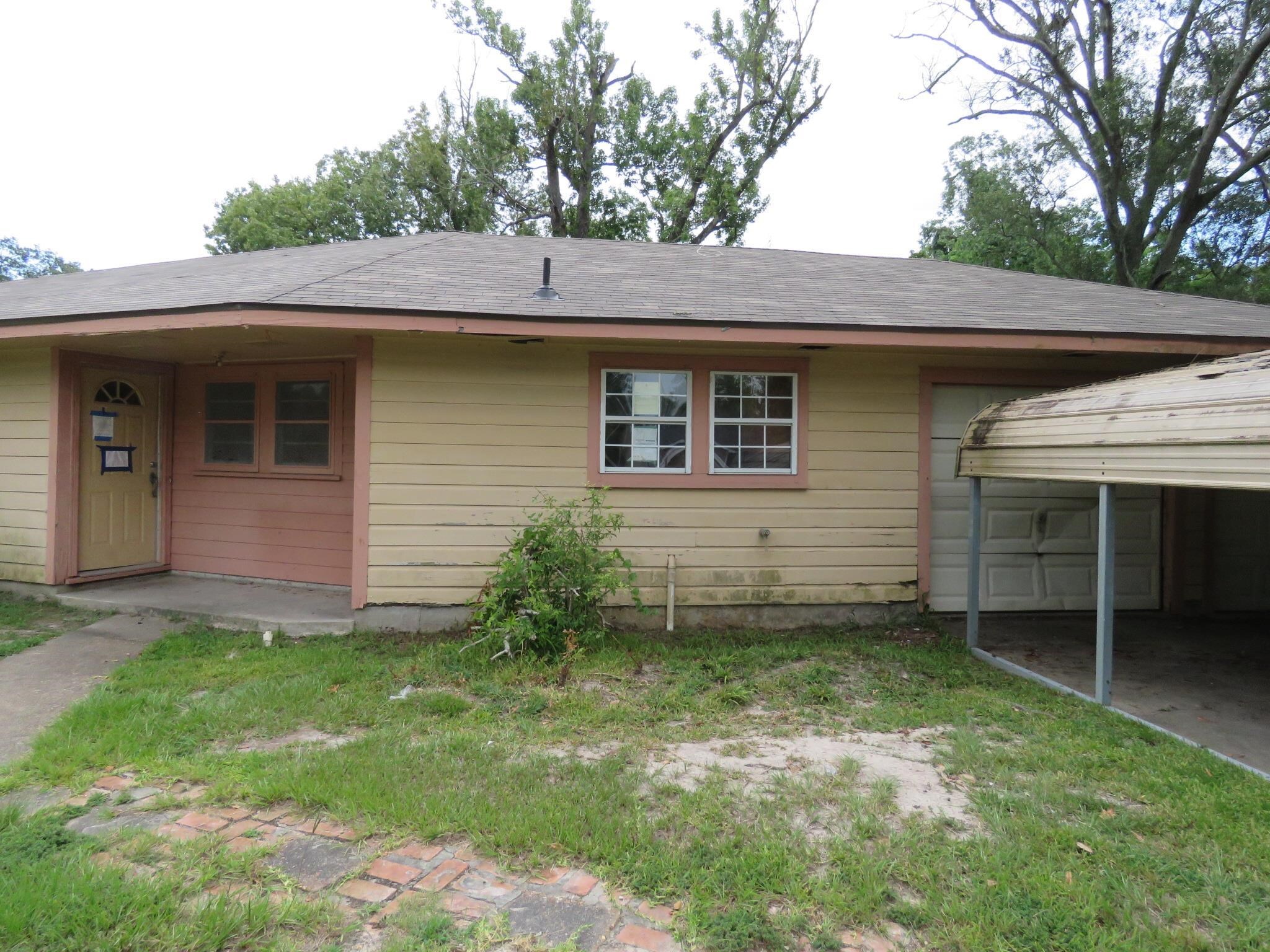 Property Photo:  1009 Ruby Lane  TX 77630 