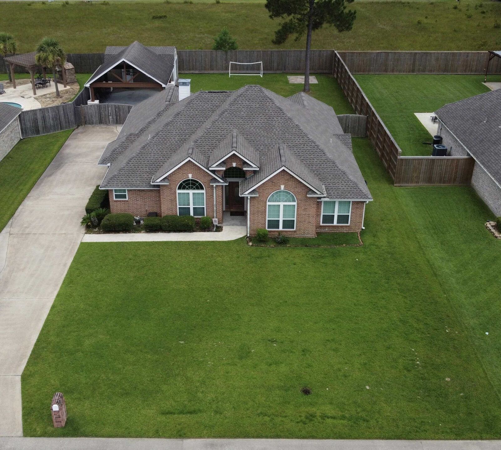 Property Photo: 6275 Jenny Ln TX 77657