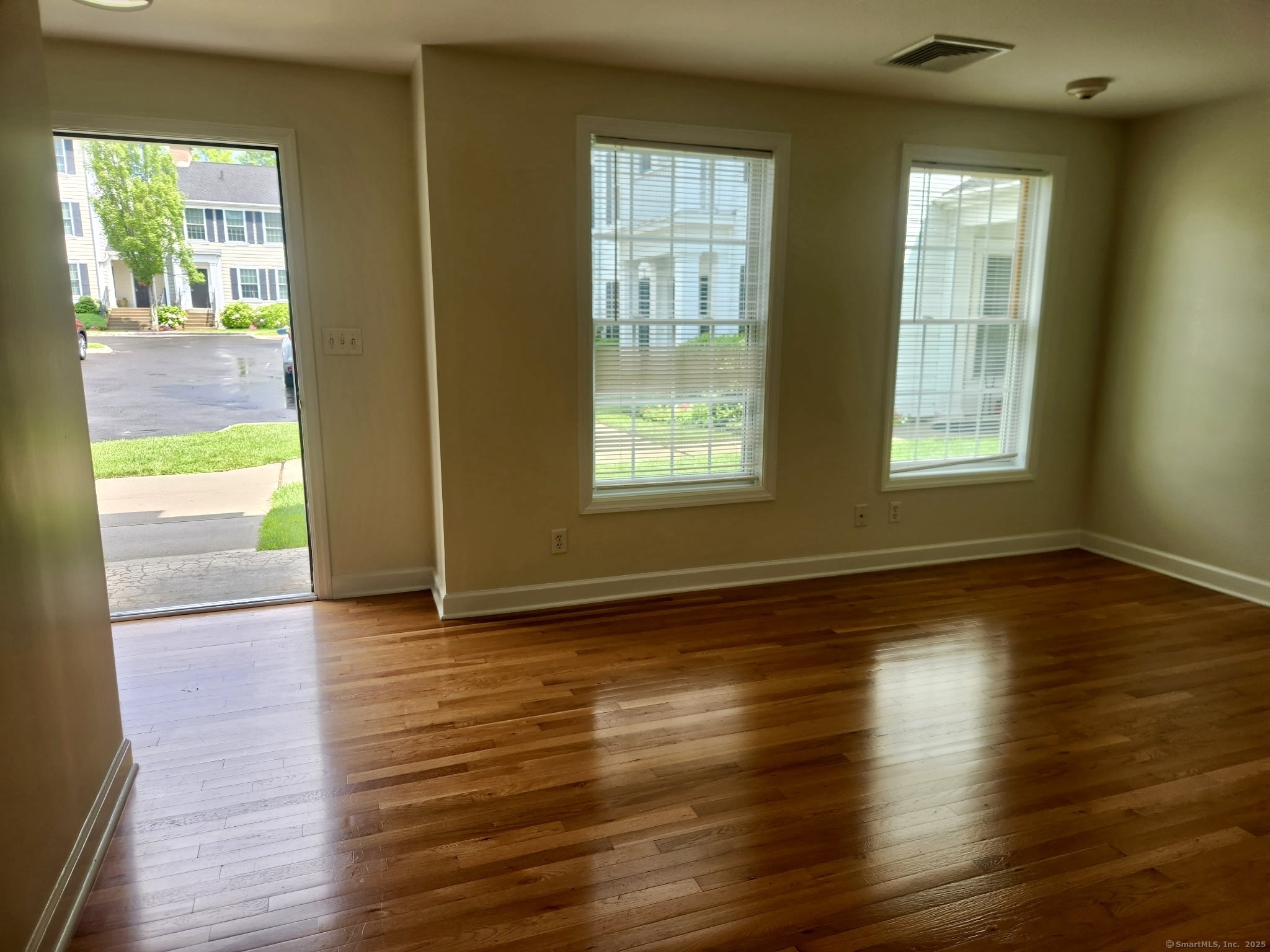 Property Photo:  37 Westwood Drive 37  CT 06902 