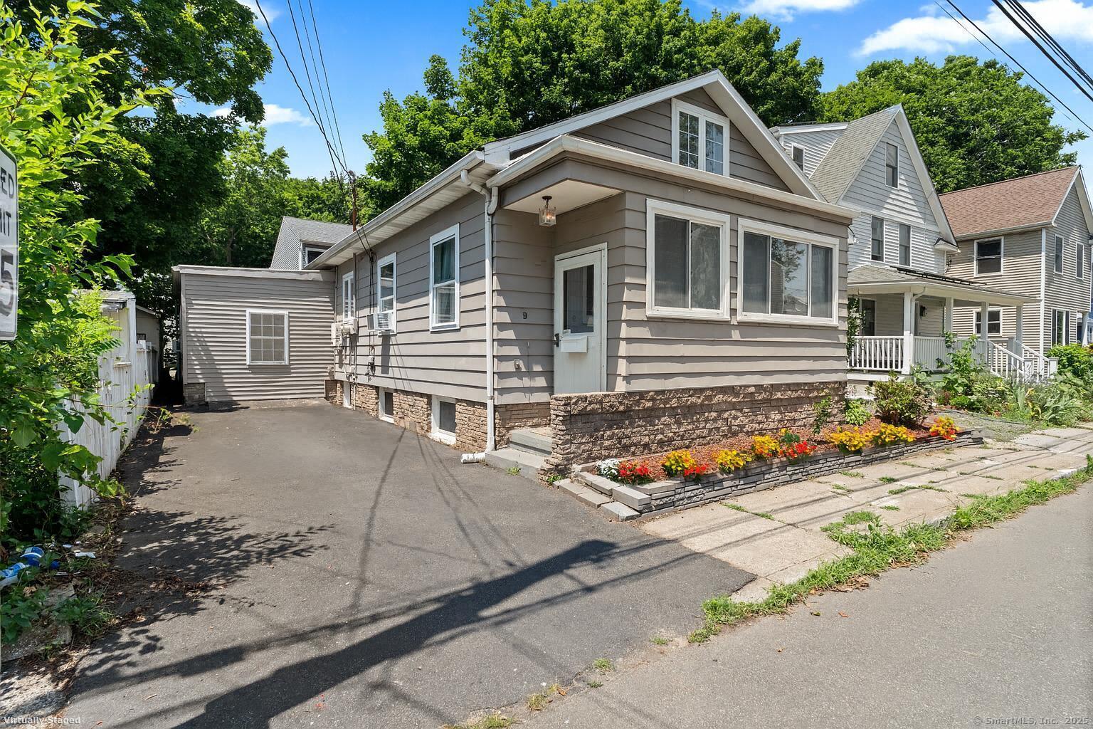 Property Photo: 9 Willow Street CT 06460