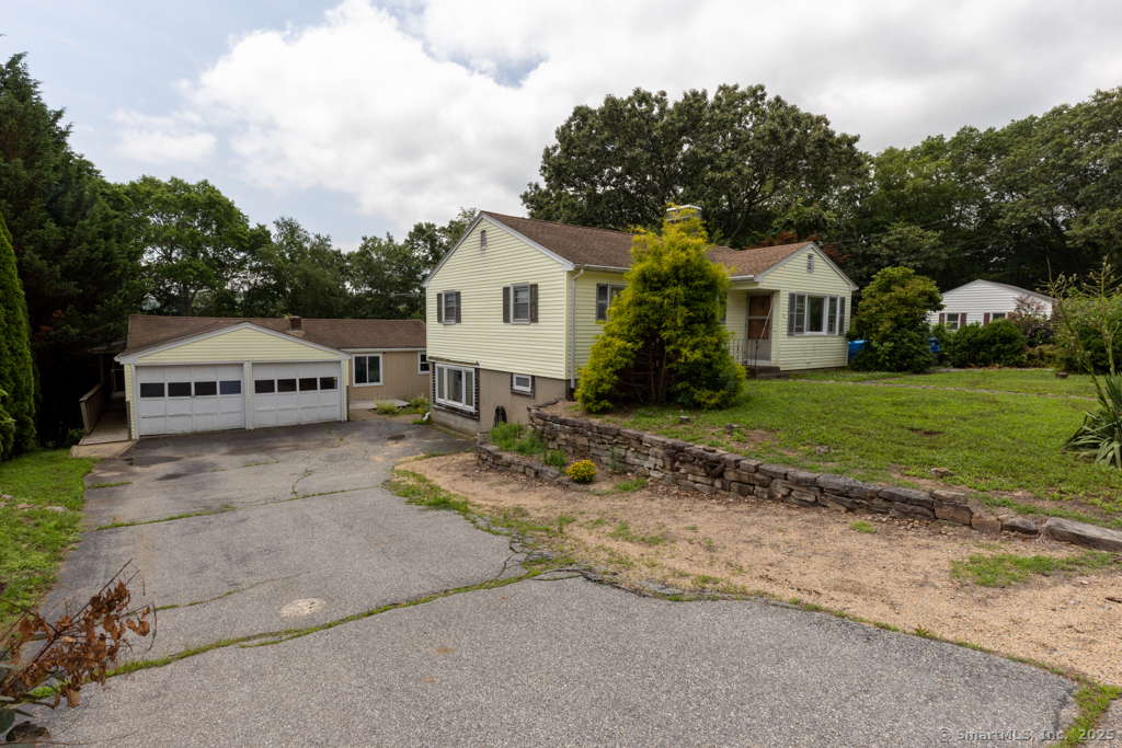 Property Photo:  32 Cedar Lane  CT 06382 