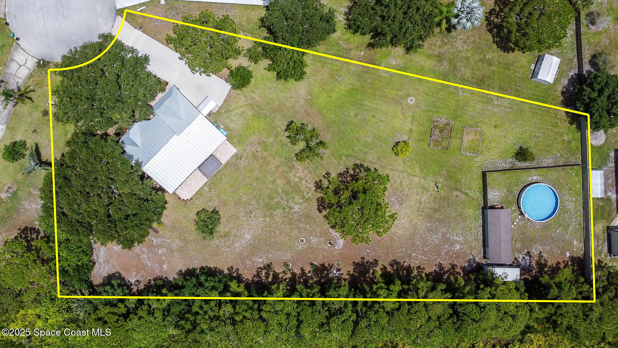 Property Photo: 4027 Secretariat Lane FL 32950