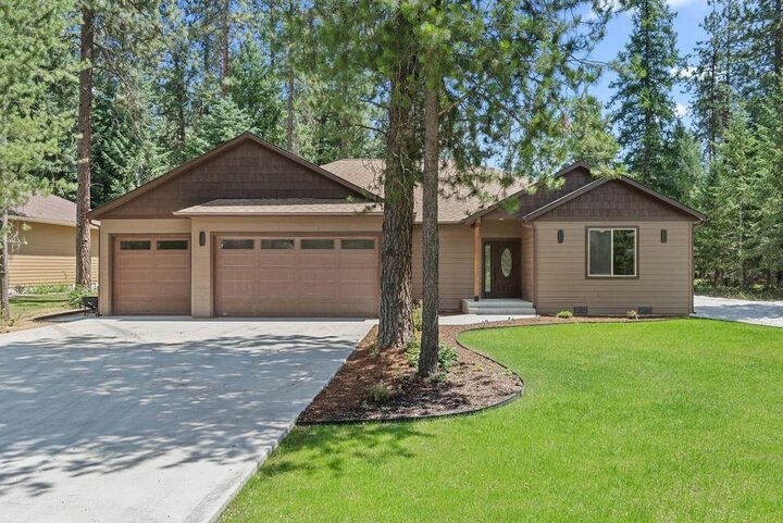 Property Photo:  231 Hogans Way  WA 99109 