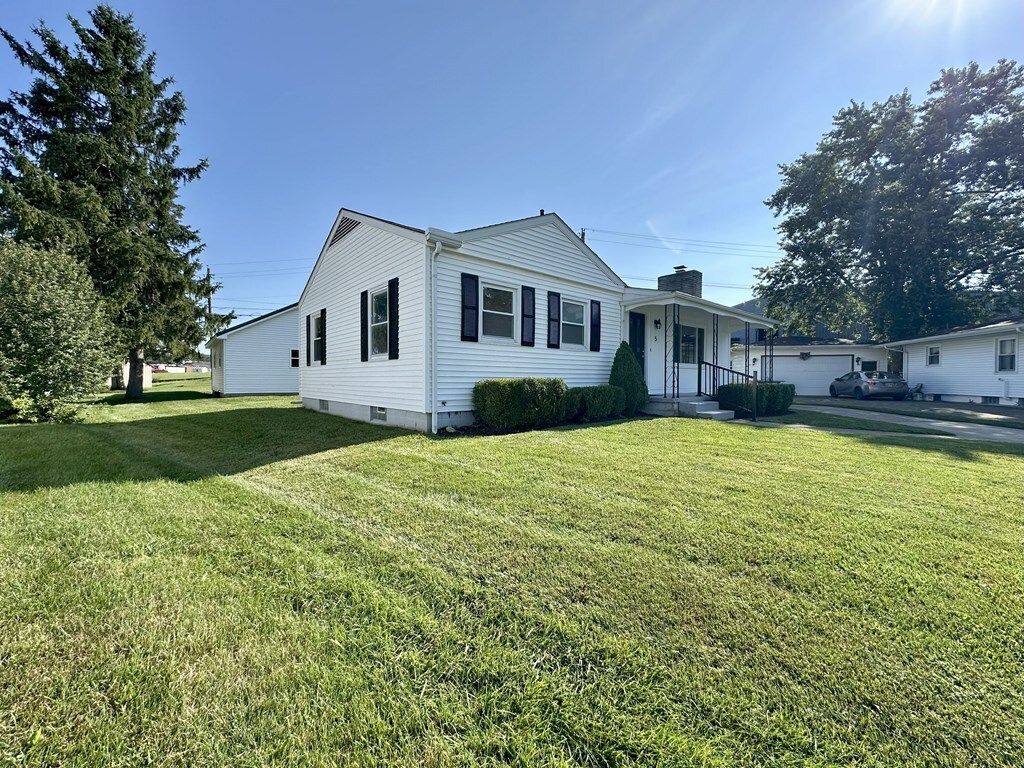 Property Photo:  5 Anderson Court  OH 45601 