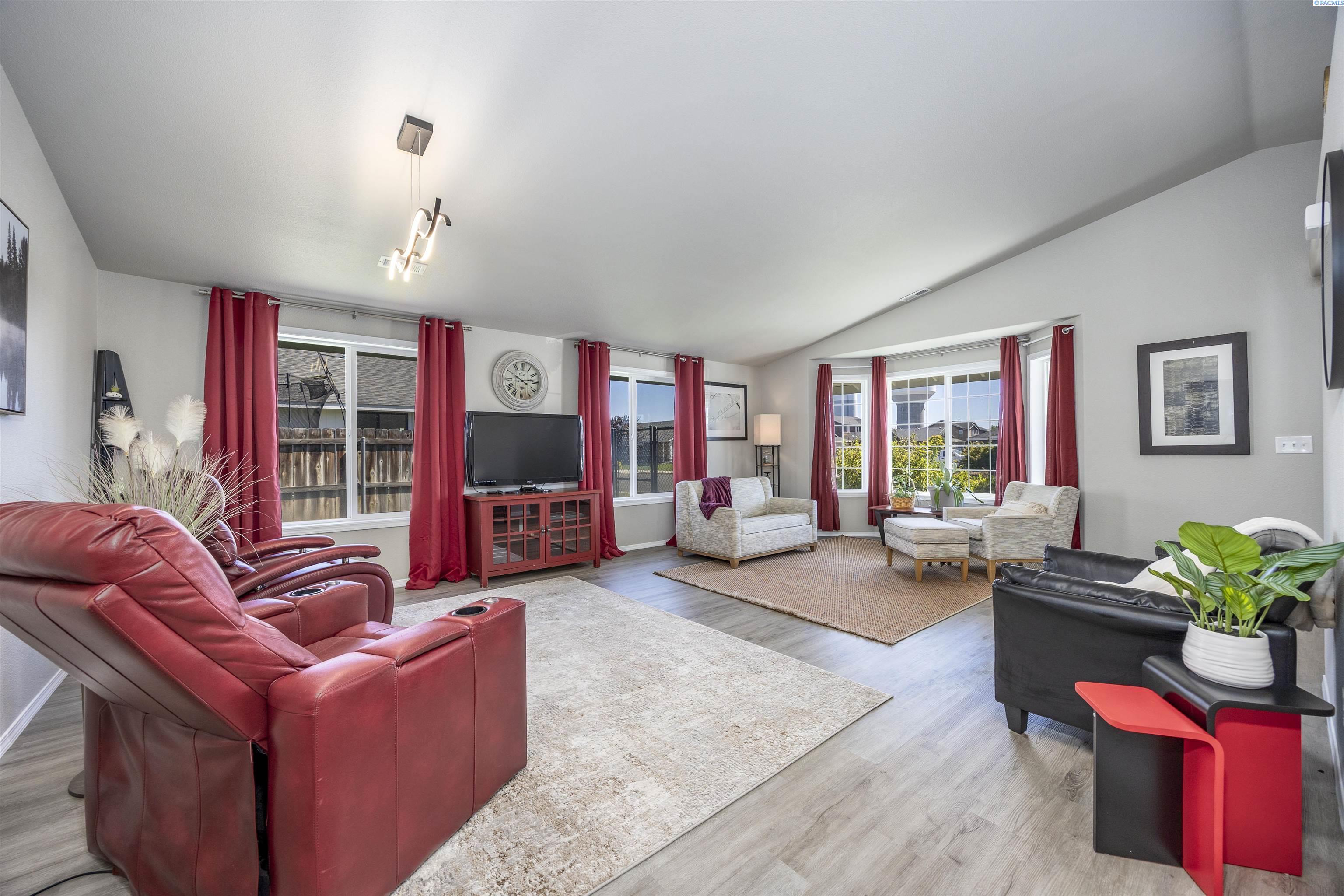 Property Photo:  5308 Montague Lane  WA 99301 