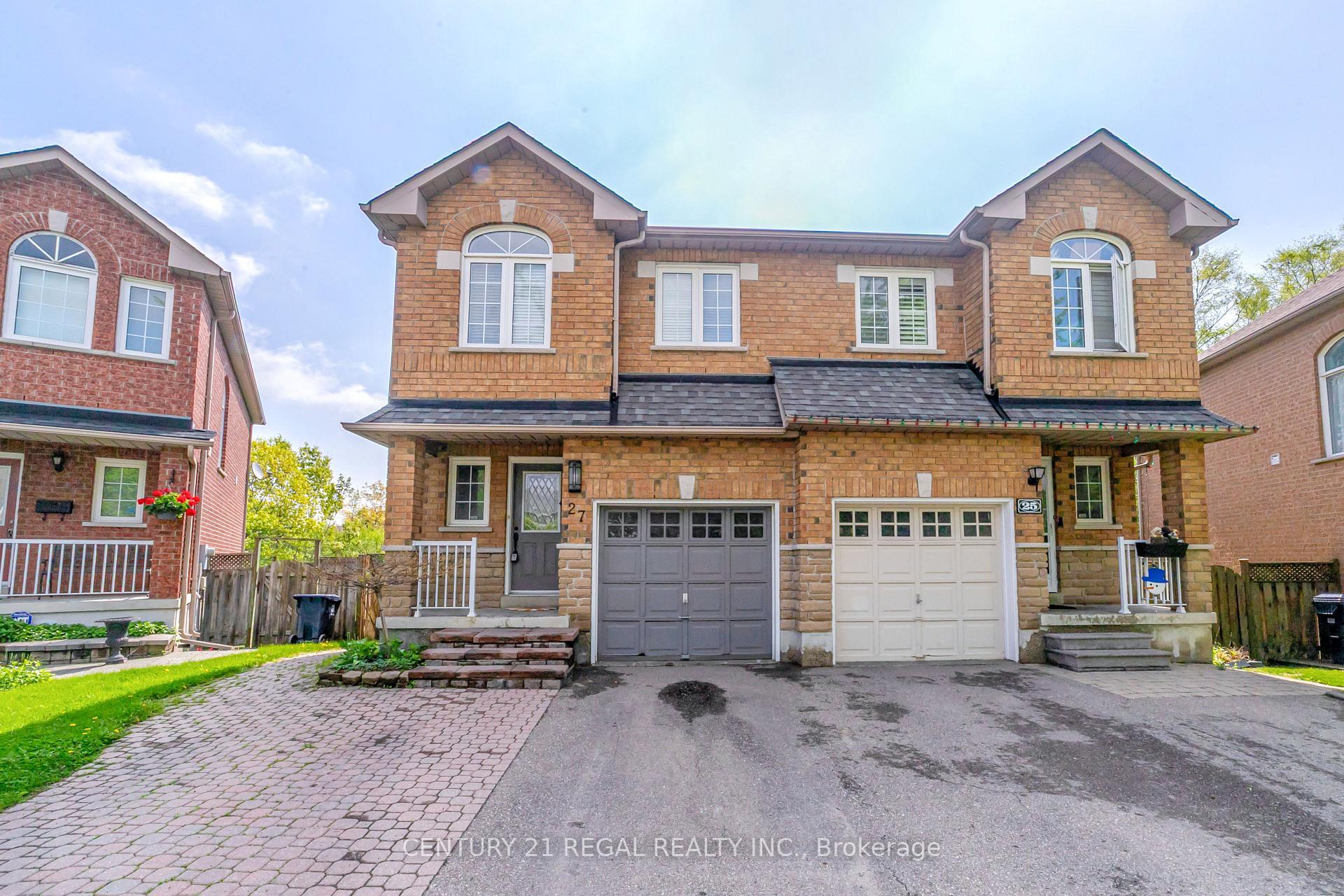Photo de la propriété: 27 Katrina Court ON M6L 3G3