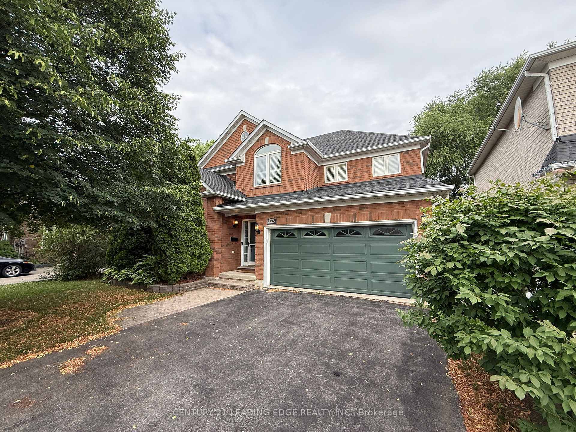 3670 Forest Bluff Crescent  Mississauga ON L5N 7W7 photo
