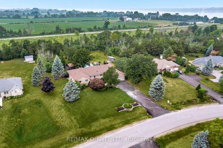 Property Photo: 100 Bay Breeze Street ON K8N 0L4