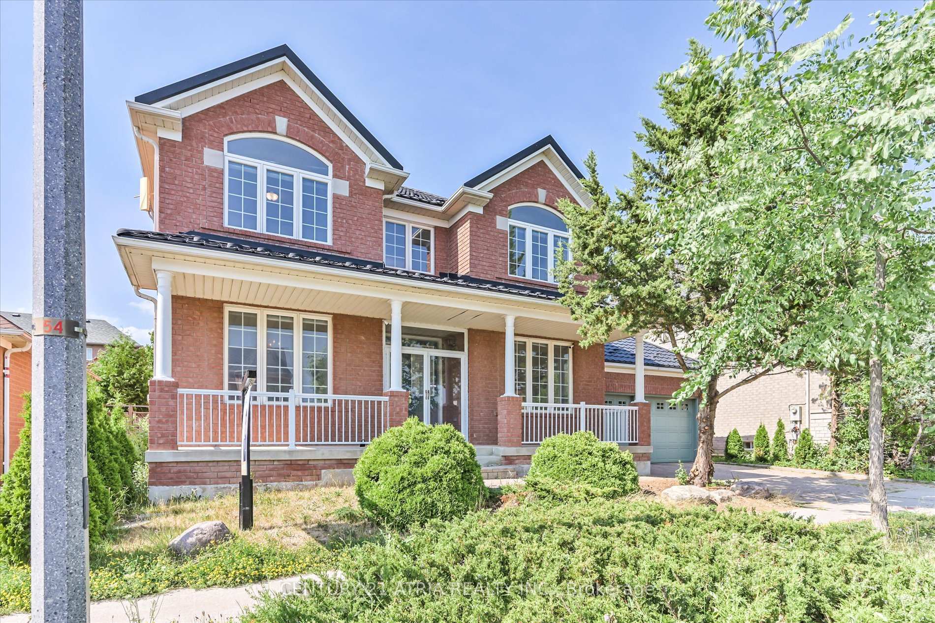 Property Photo: 54 Castlemore Avenue ON L6C 2G2