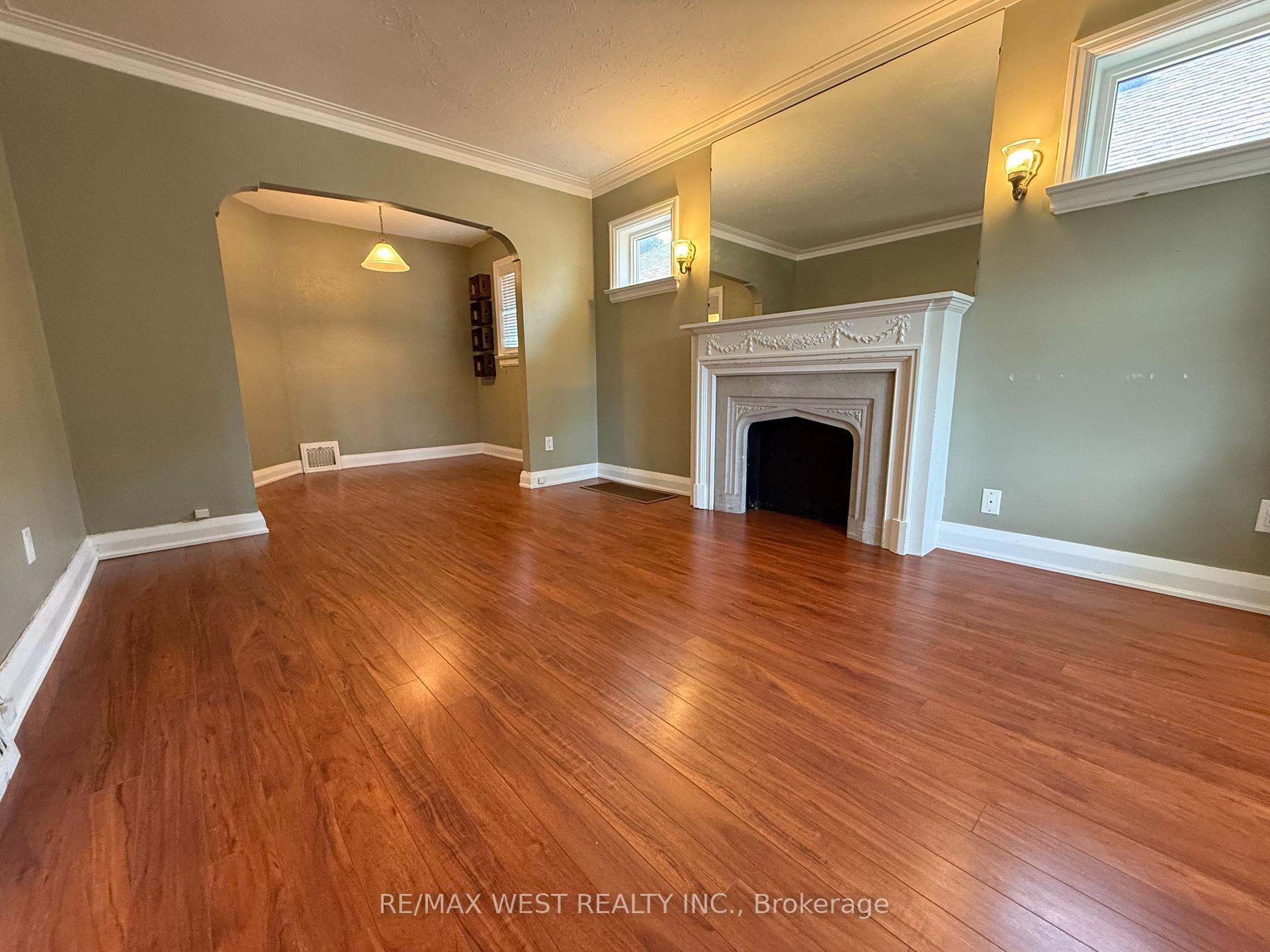 Property Photo:  27 Frater Avenue  ON M4C 2H3 