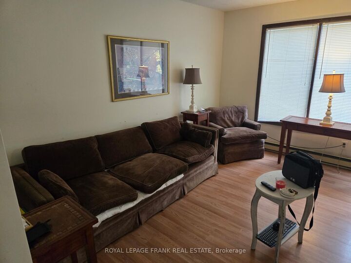 Property Photo: 1098 Milne Drive ON N2Z 1X4