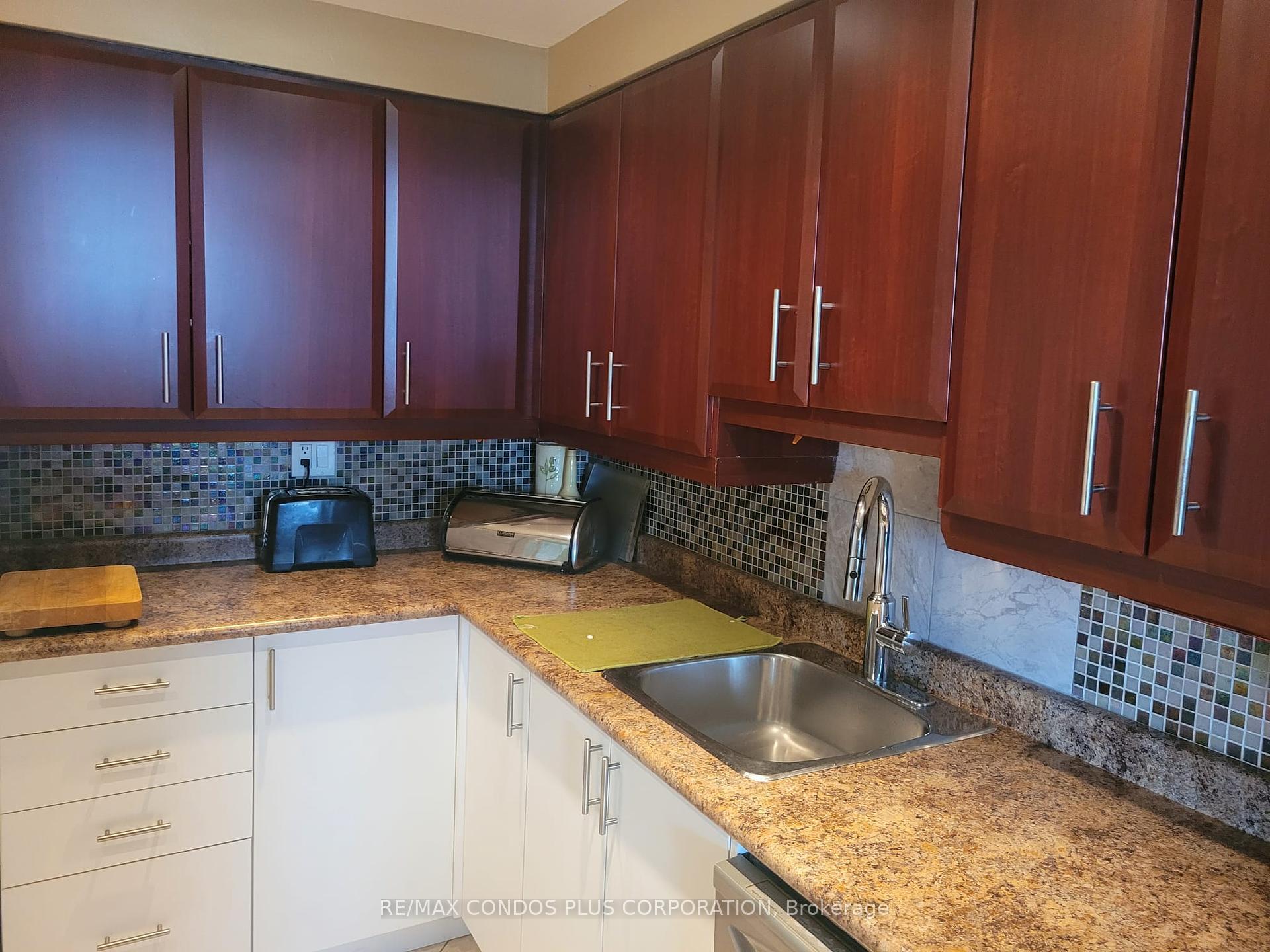 Property Photo: 551 The West Mall Road 802 ON M9C 1G7