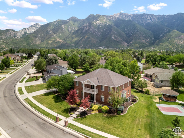Property Photo: 2176 E High Ridge Ln UT 84092