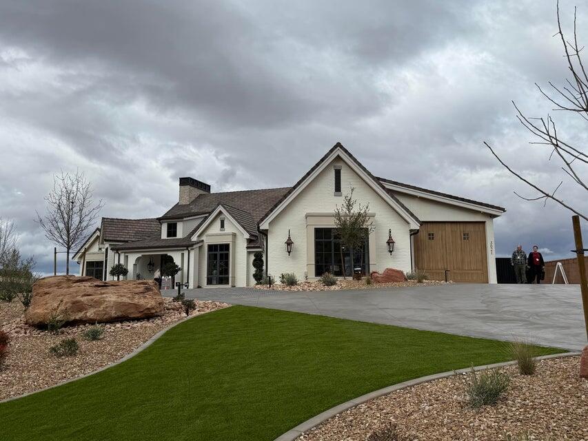 Property Photo: 3021 E Banded Hills Dr UT 84790