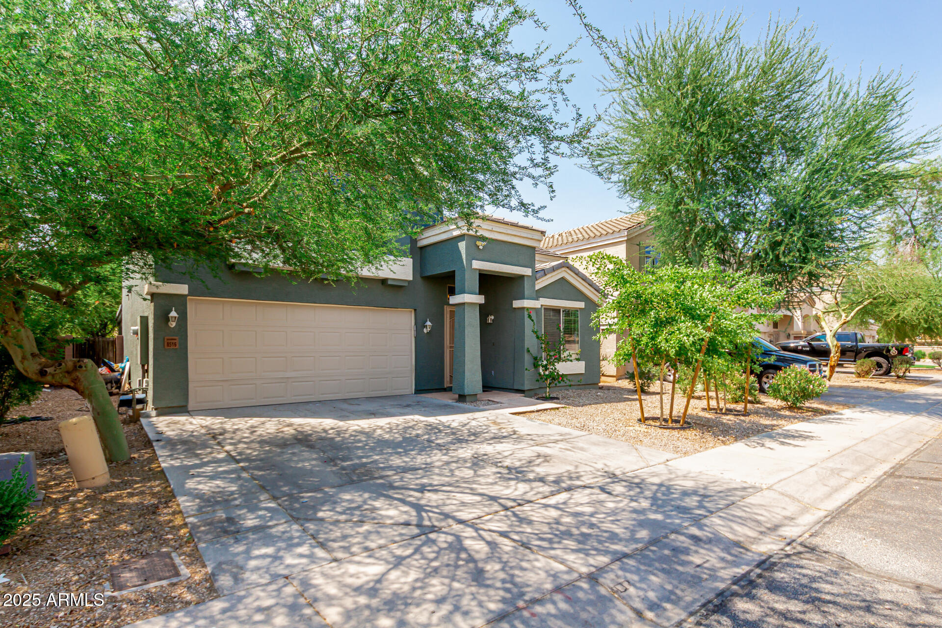 Property Photo: 8516 W Jocelyn Terrace AZ 85353