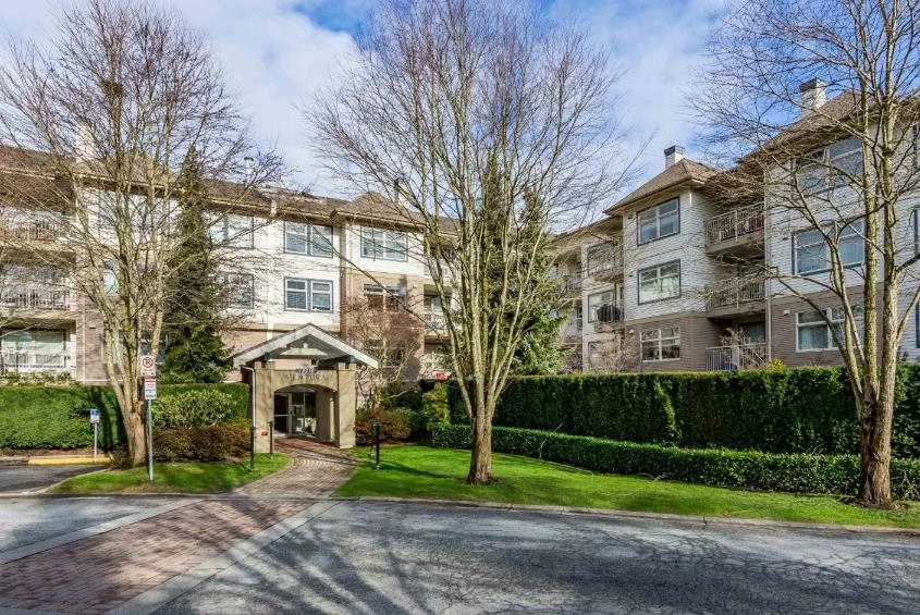 Property Photo: 15210 Guildford Drive 119 BC V3R 0X7