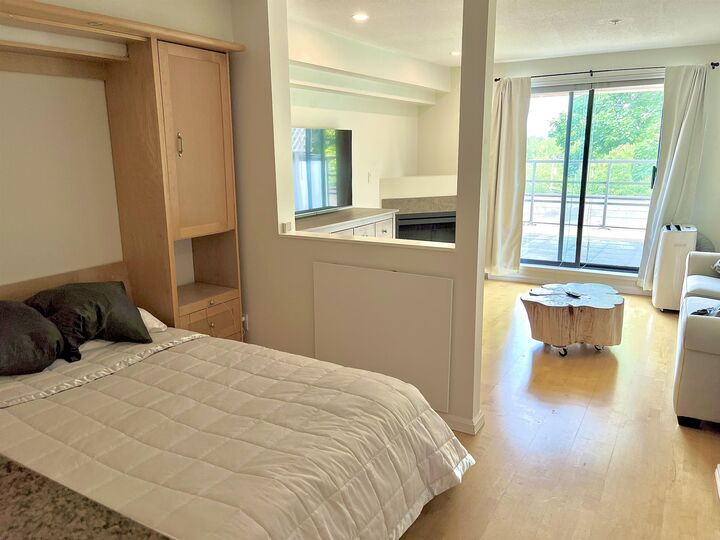 Property Photo:  997 W 22 Avenue 305  BC V5V 2A2 