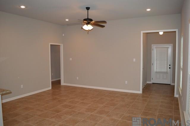 Property Photo: 621 Greenwich Dr LA 70820
