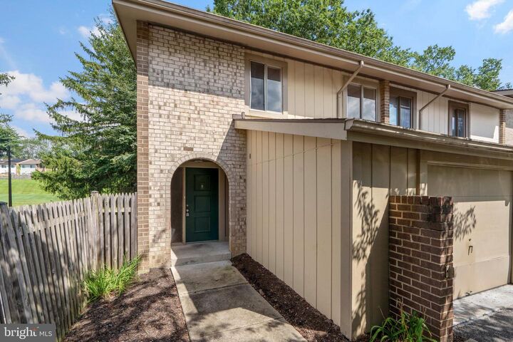 Property Photo:  19515 Brassie Place 11H  MD 20886 