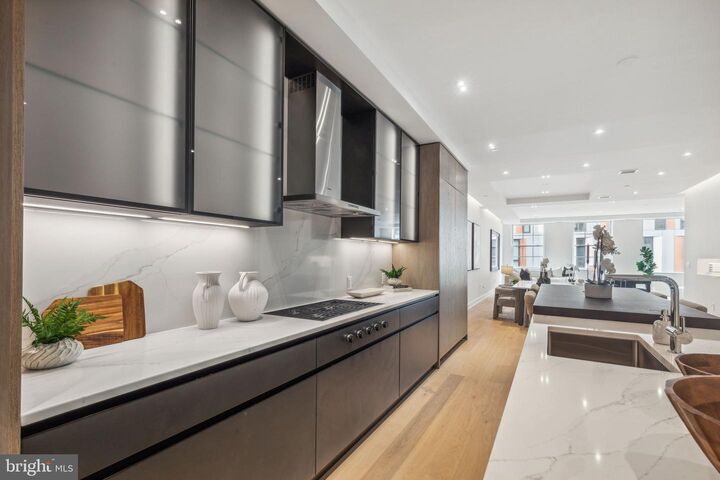 Property Photo:  124 N 2nd Street 4  PA 19106 