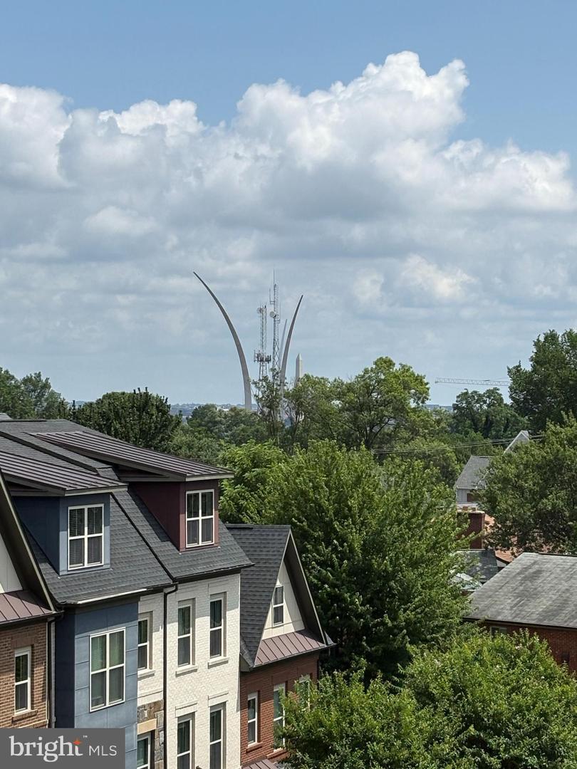Property Photo: 1302 S. Rolfe Street VA 22204