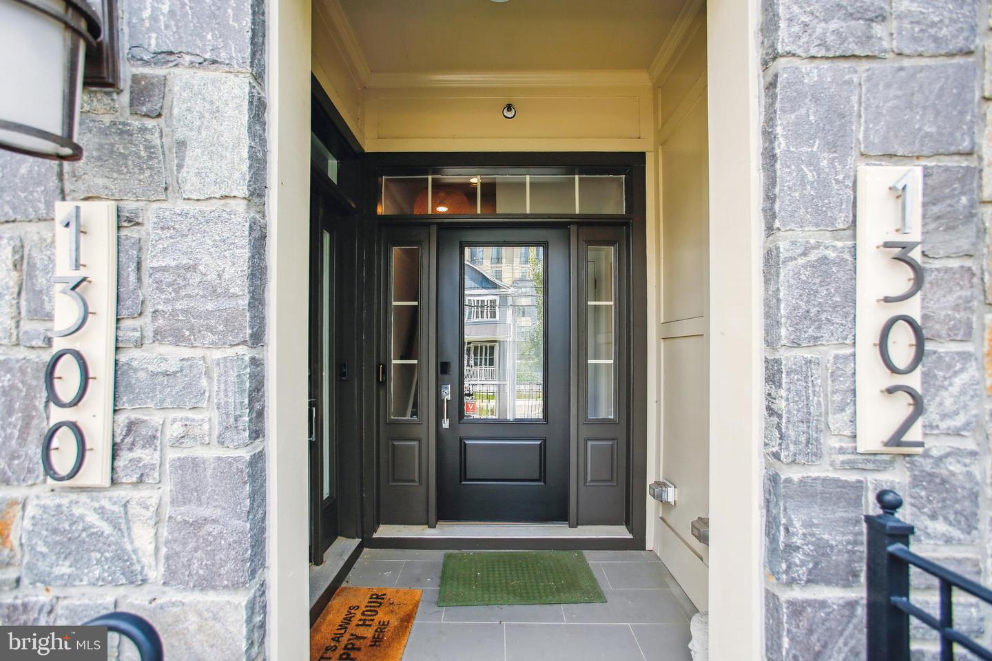 Property Photo:  1302 S. Rolfe Street  VA 22204 