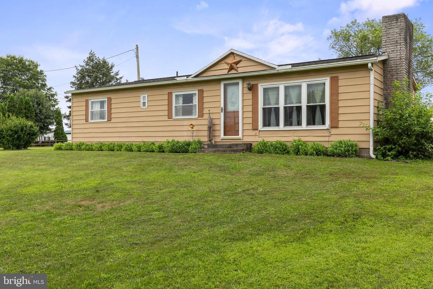 Property Photo: 118 Oak Hill Road PA 17015