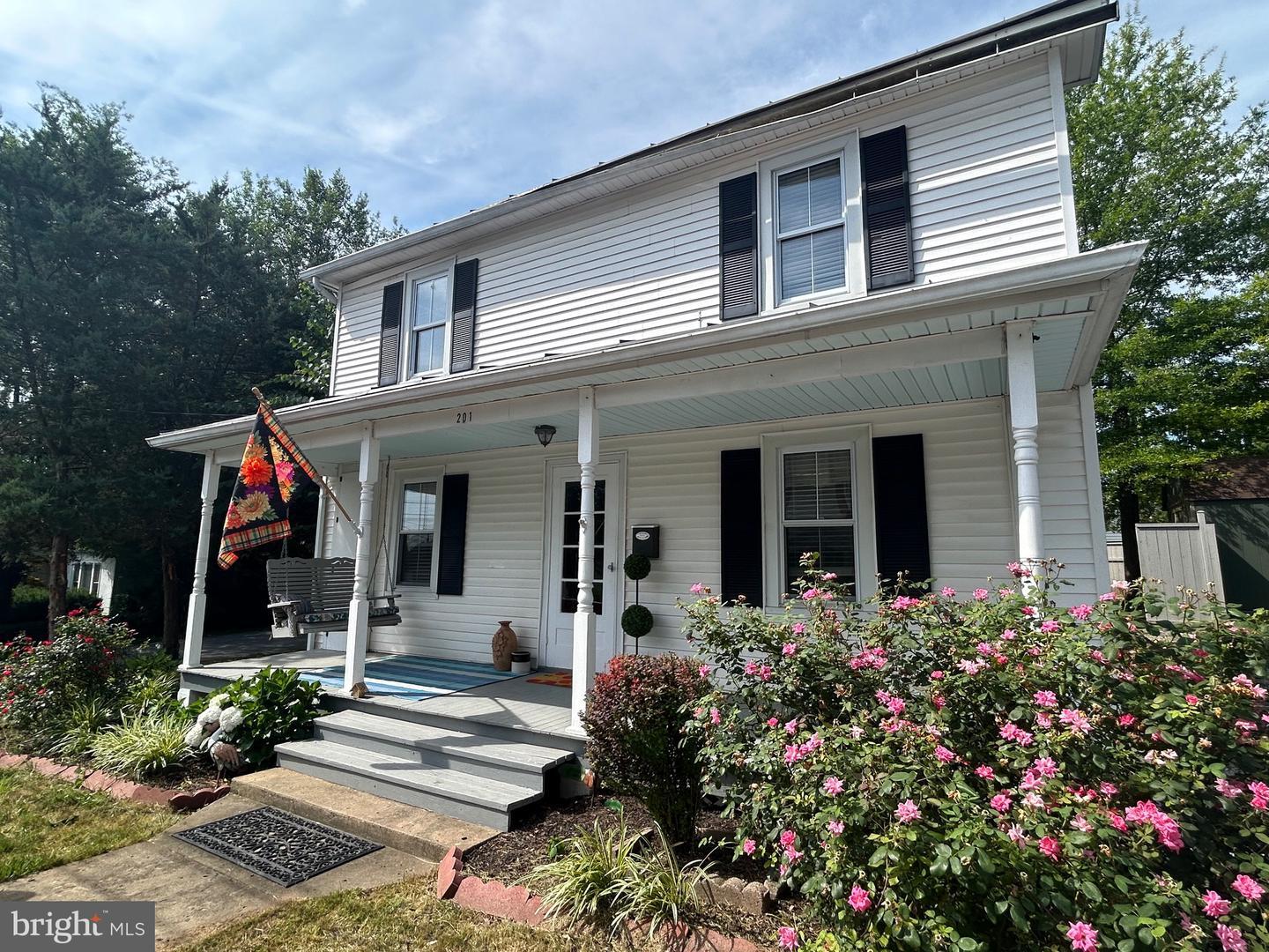 Property Photo:  201 Walnut Street  VA 22611 