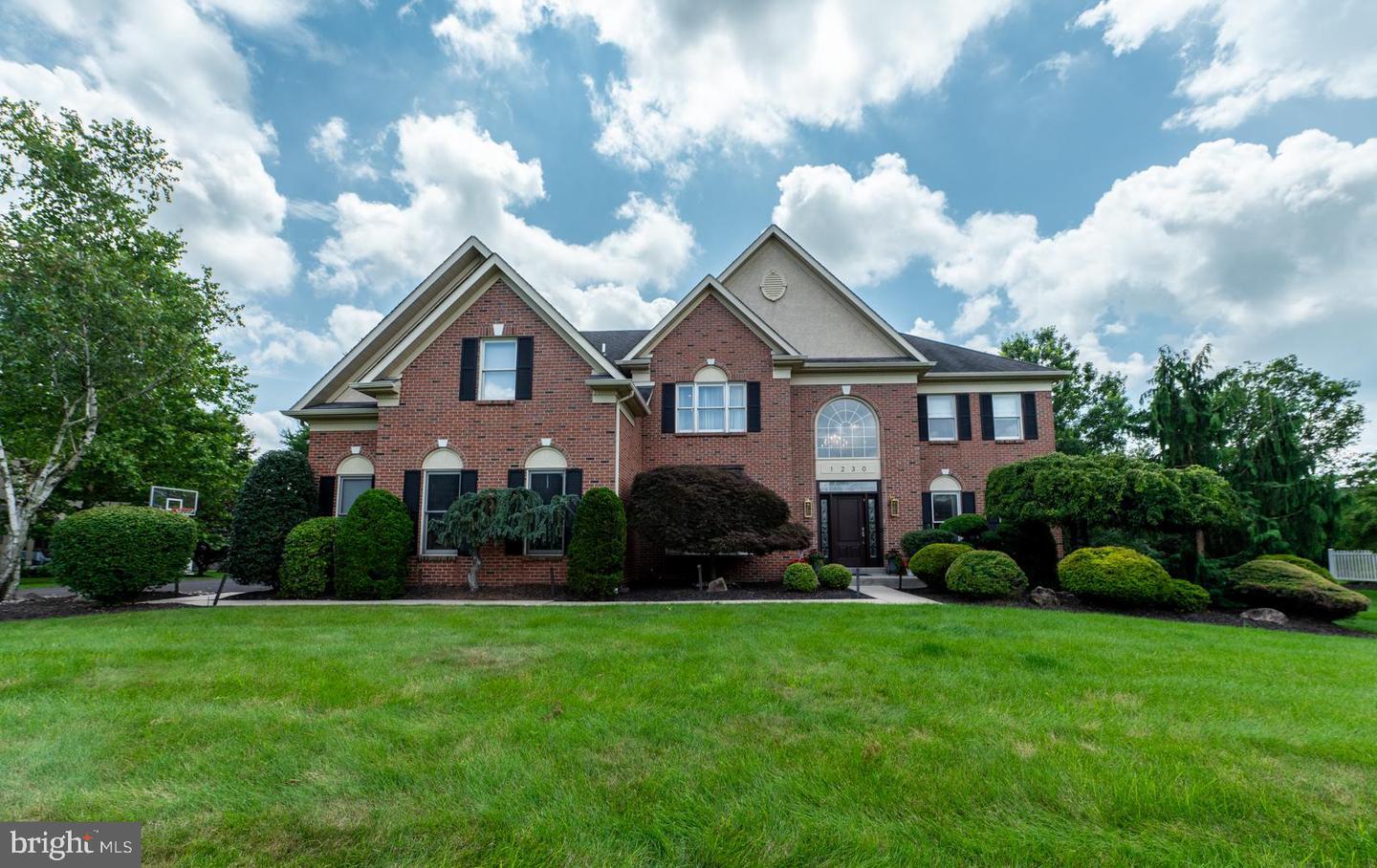 Property Photo: 1230 Peterman Lane PA 19002