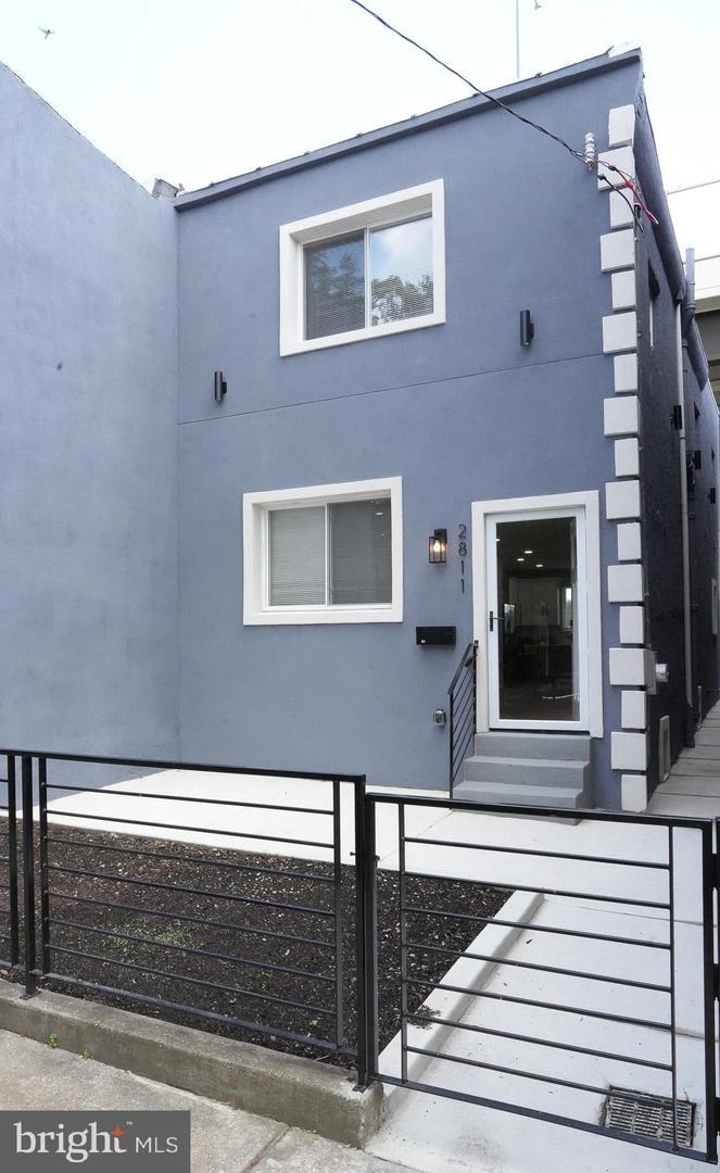 Property Photo:  2811 Salmon Street  PA 19134 