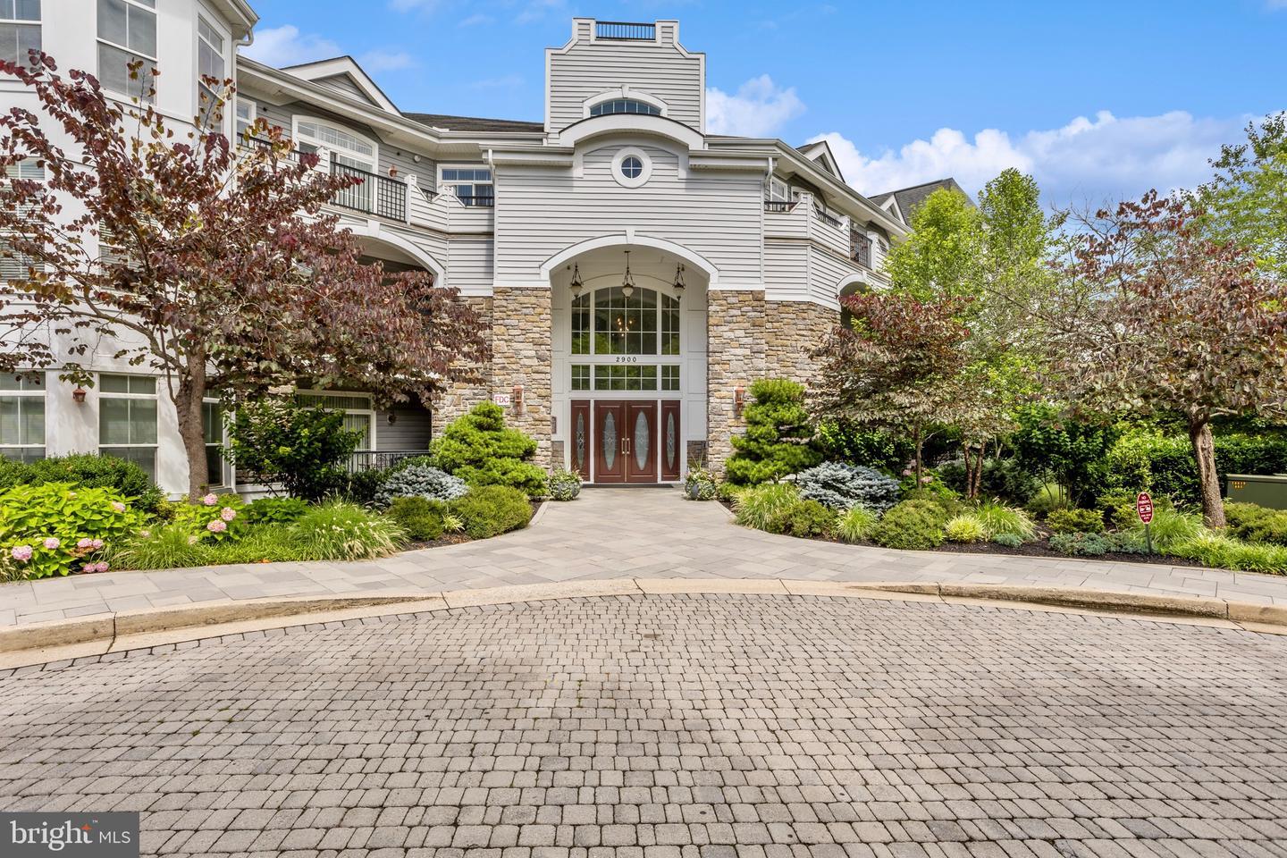 Property Photo: 2900 Stone Cliff Drive 102 MD 21209