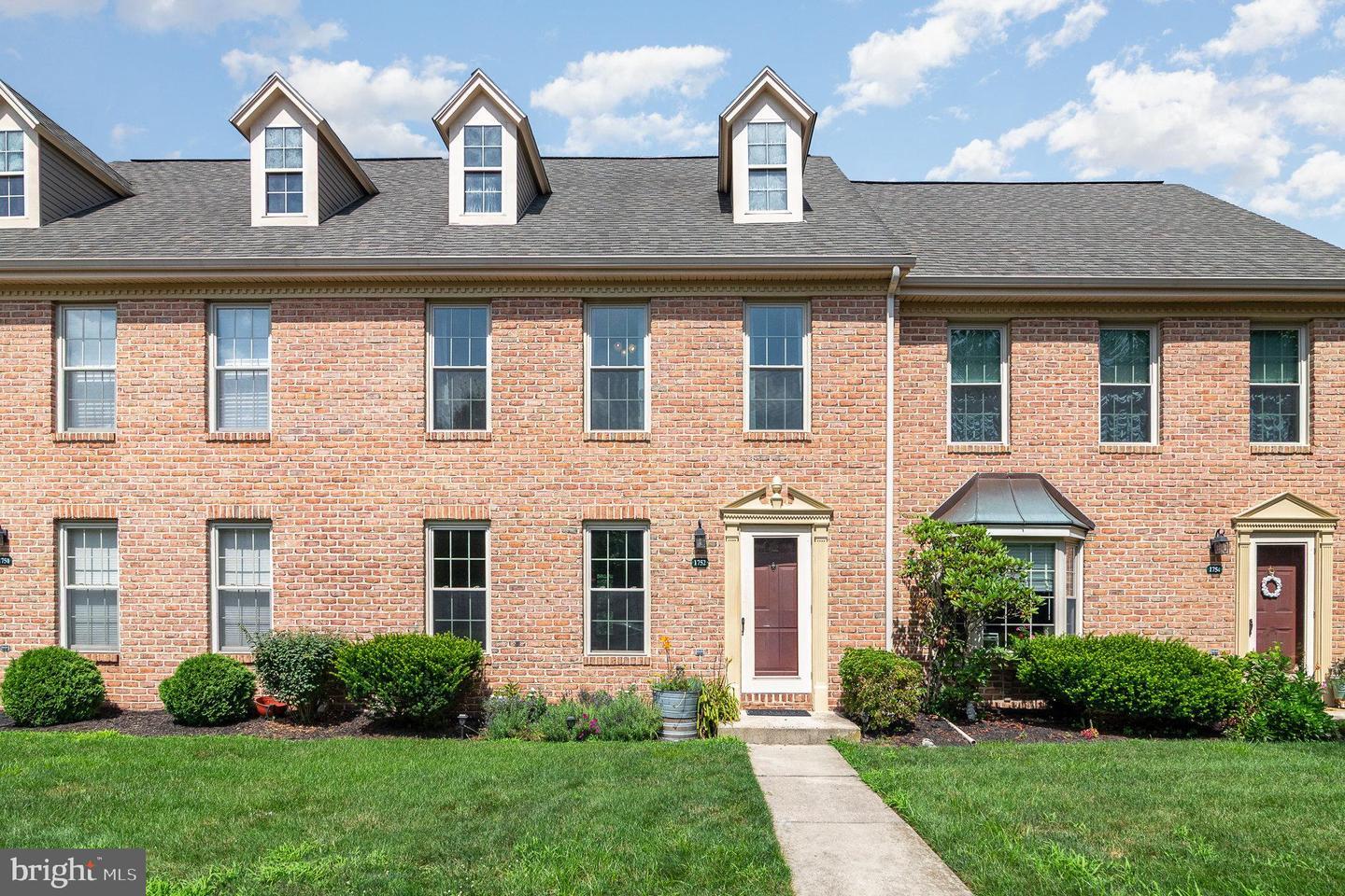 1752 Peyton Randolph Court  New Cumberland PA 17070 photo